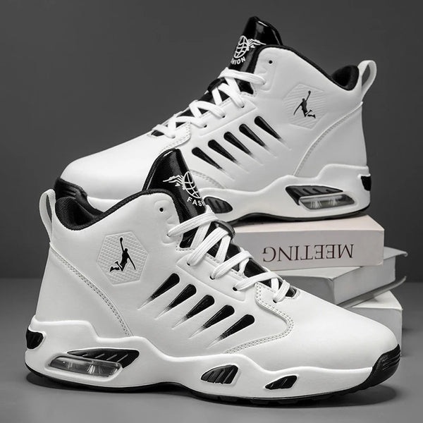 Men's High-Top Basketball Shoes Feature a Breathable Mesh Design