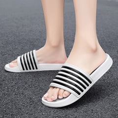 Stylish casual sports men's shoes Light outdoor slippers Bathroom Family