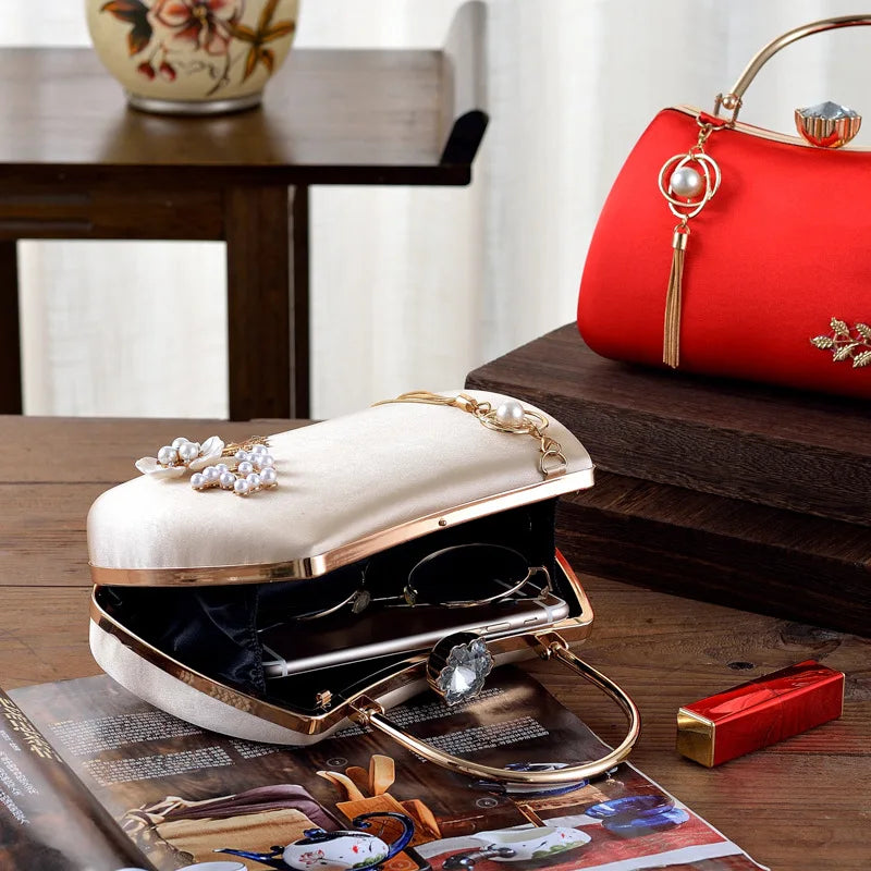 2025 New Women Handmade Flowers Clutch Handbags Wedding Evening Wallets Party  Purse For Ladies