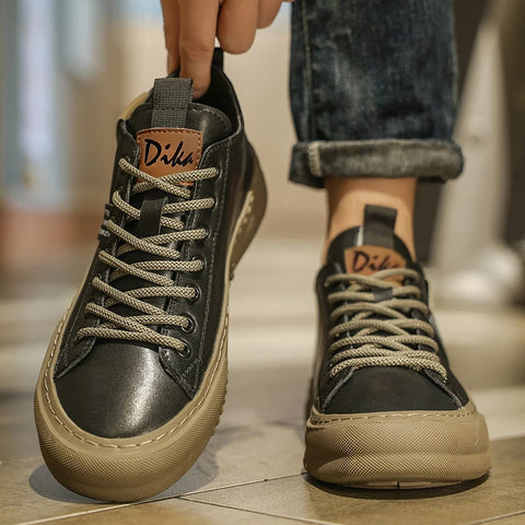 Men's Casual Sports Shoes, Fashionable Retro Class and Warm, Suitable