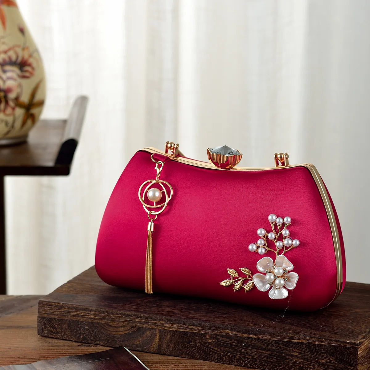 2025 New Women Handmade Flowers Clutch Handbags Wedding Evening Wallets Party Dinner Purse For Ladies 4 Colors