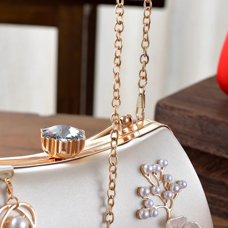 2025 New Women Handmade Flowers Clutch Handbags Wedding Evening Wallets Party Dinner Purse For Ladies 4 Colors