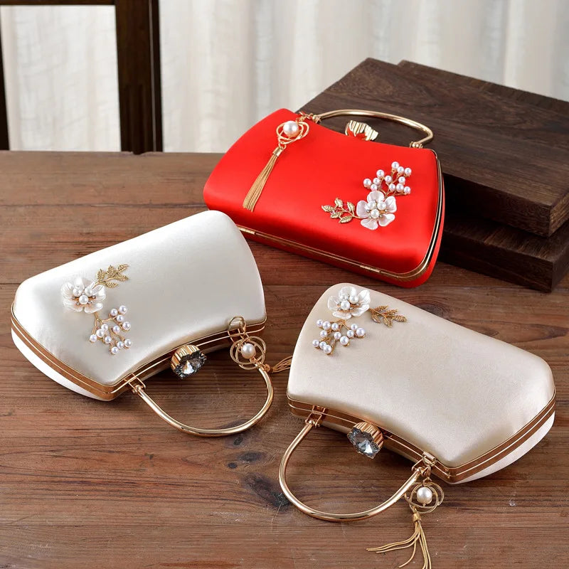 2025 New Women Handmade Flowers Clutch Handbags Wedding Evening Wallets Party Dinner Purse For Ladies 4 Colors
