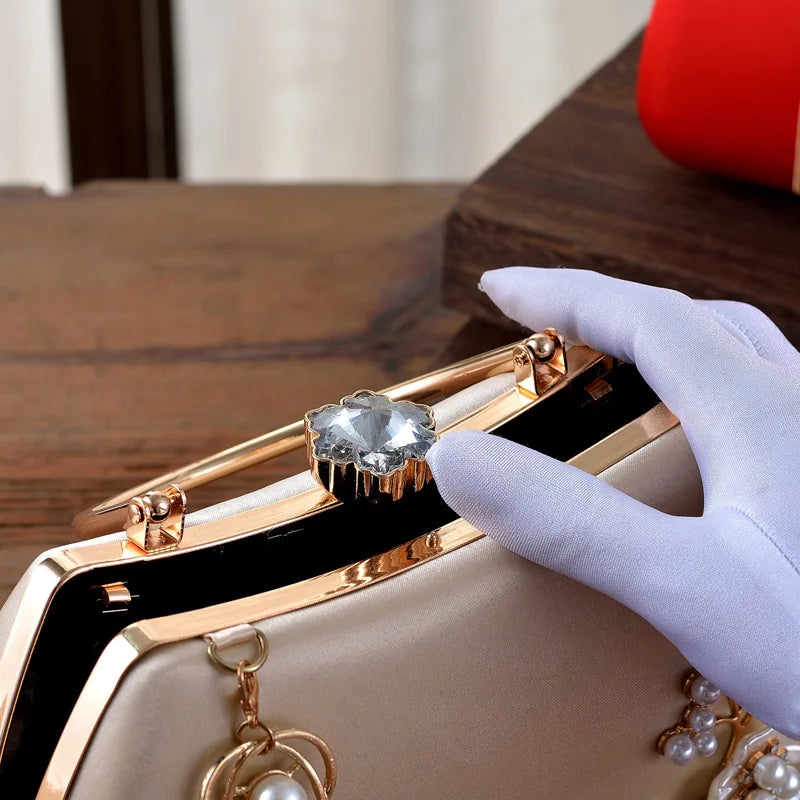 2025 New Women Handmade Flowers Clutch Handbags Wedding Evening Wallets Party  Purse For Ladies