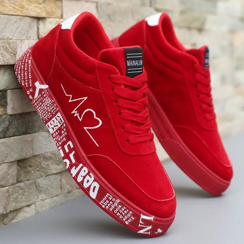 Men's lightweight casual sneakers. Everyday outdoor running and skate shoes for men. Colors: black and red. Sizes: 39 to 48.