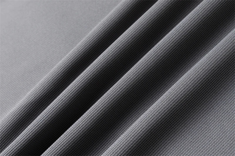 New Men's Business Casual Long Sleeved Shirt with Badge Solid Color Polo Shirt