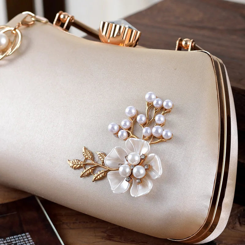 2025 New Women Handmade Flowers Clutch Handbags Wedding Evening Wallets Party  Purse For Ladies